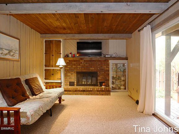 5th image of 2356 Glenvalley Ave NW