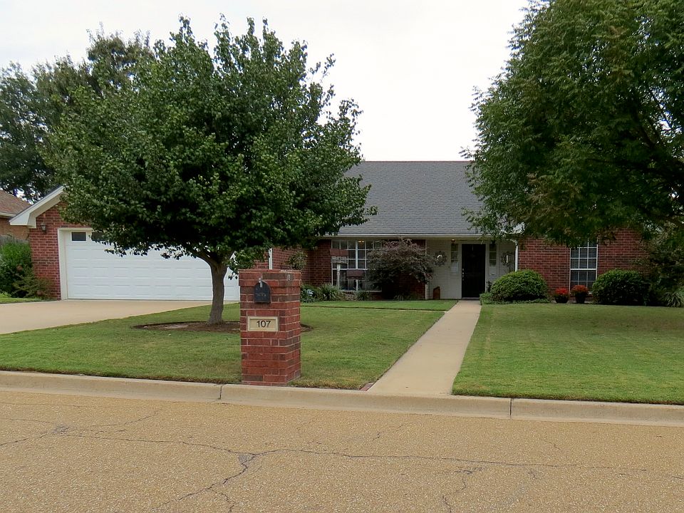 1st image of 107 Paluxy Dr