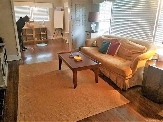 2nd image of 1934 Woodland Dr #0