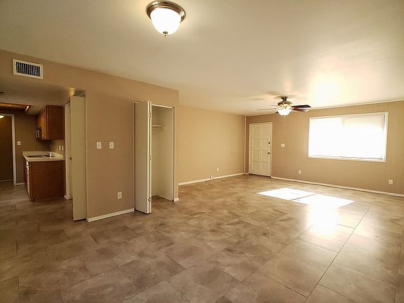 4th image of 1609 E Ellis Dr