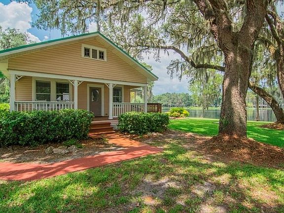 2nd image of 12207 Garden Lake Cir