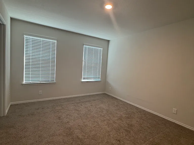 13842 Guffey Cir — Photo 7
