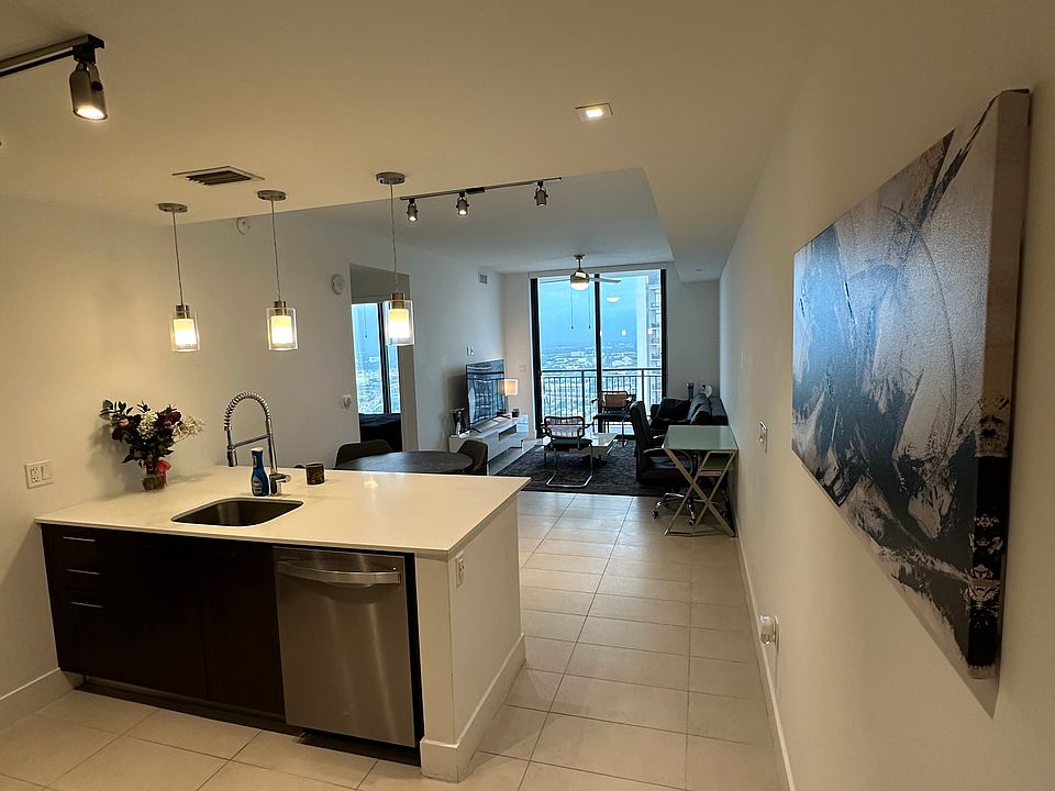 1st image of 400 NW 1st Ave APT 4211