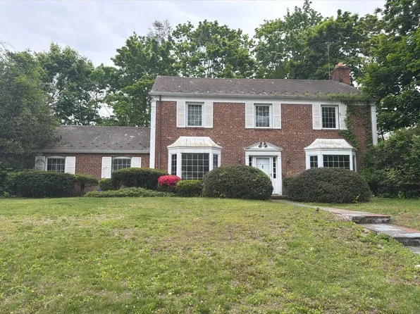 160 Kensett Rd, Manhasset, NY 11030
