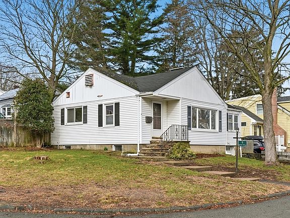 2nd image of 9 Pinewood Ave
