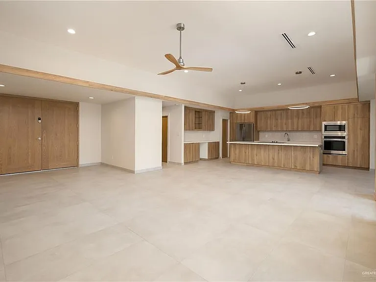 3717 Zenker Ave — Photo 7