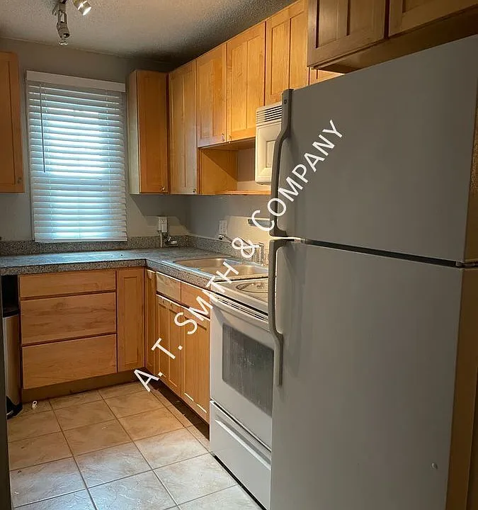 1024 E 14th Ave #16
