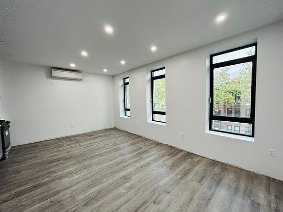 3rd image of 416 43rd St Floor 2