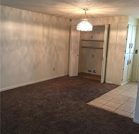 3rd image of 5720 S Francis Ave