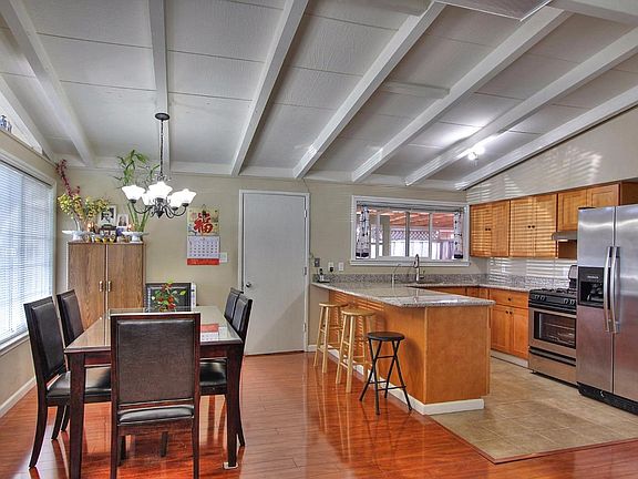 4th image of 1885 Lanai Ave