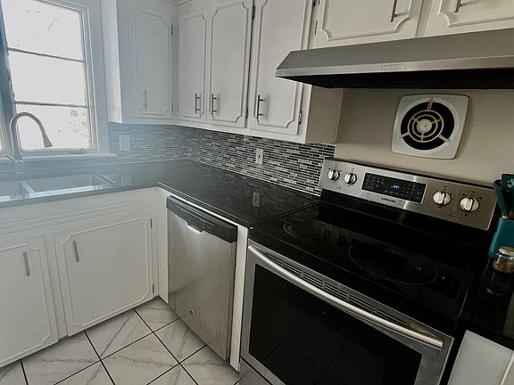 4th image of 707 Admiral St #1