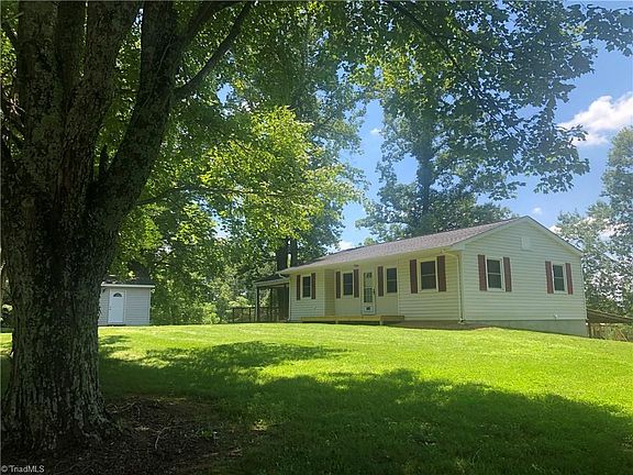 3rd image of 1419 Old Winston Rd