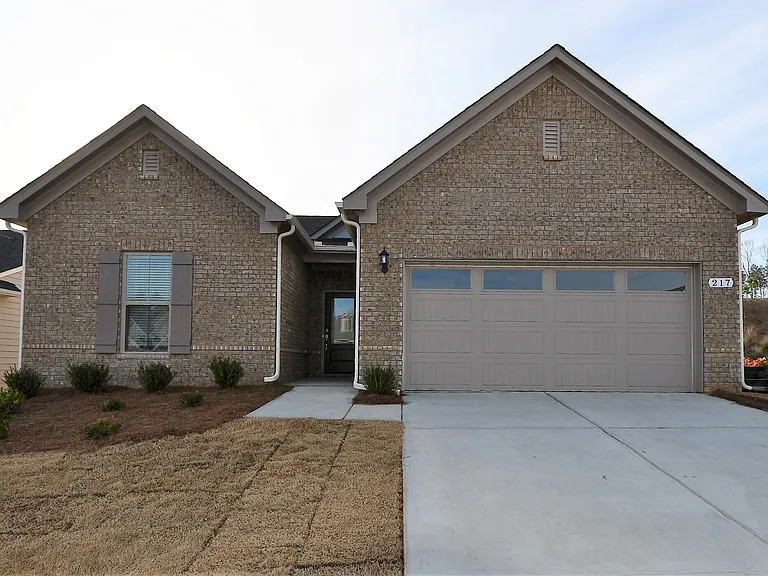 217 Florence Rd — Photo 1