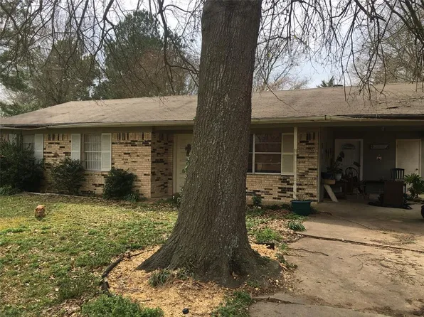 640 Margaret St, Blossom, TX 75416