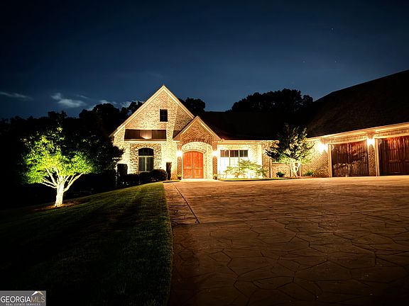 2nd image of 109 Carson Pl