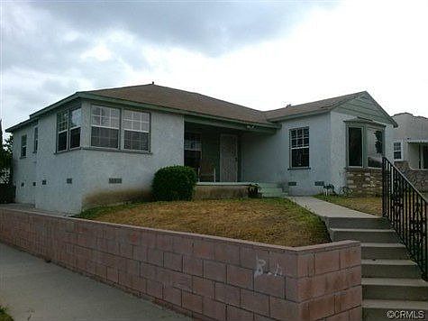 3rd image of 2200 W 74th St