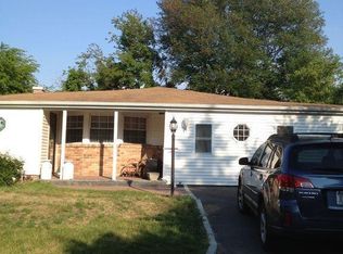 5 University Heights Ct, Stony Brook, NY 11790