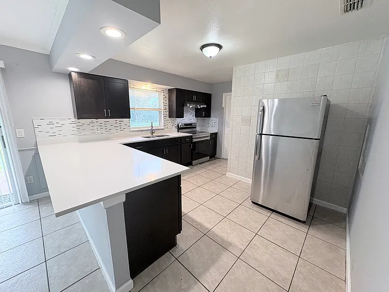 4428 Carousel Rd — Photo 9