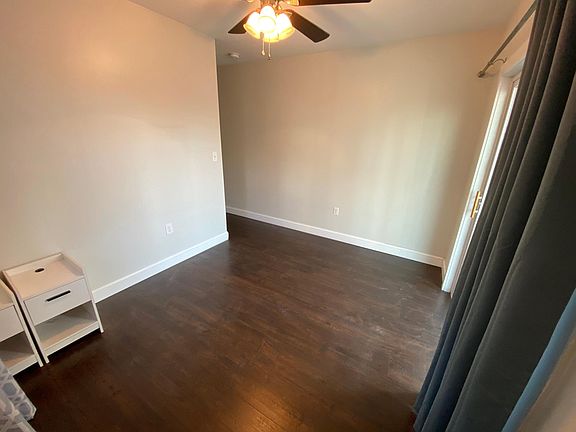 5th image of 33 Ashworth Ave #1