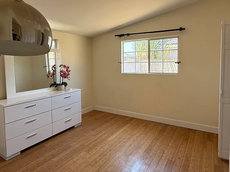 13761 Jefferson St — Photo 6