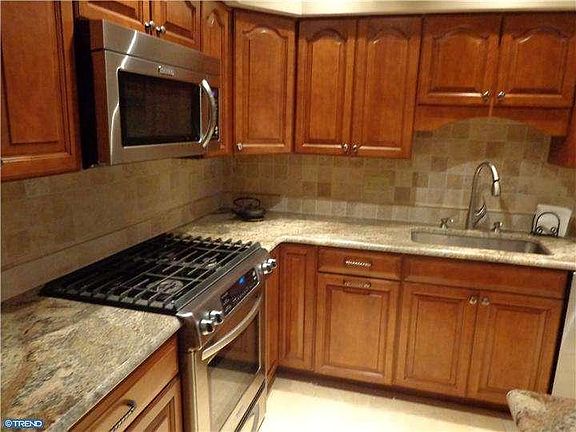 4th image of 9 Birchwood Park Dr S