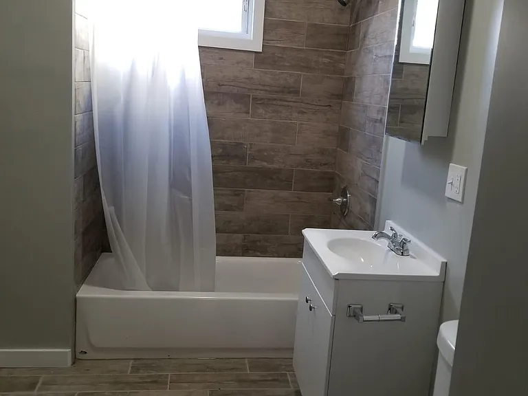 624 Dixwell Ave — Photo 8