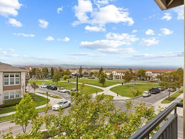 3004 Moonlight Park Ave, Oxnard, CA 93036