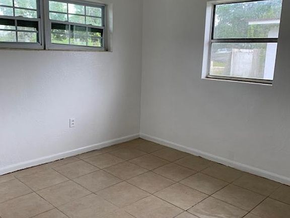 5th image of 2318 Dawnwood Ln