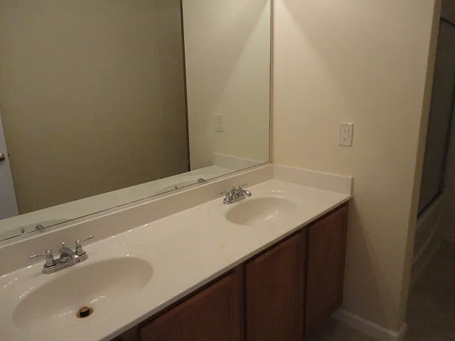5701 Hiddenlake Dr — Photo 8