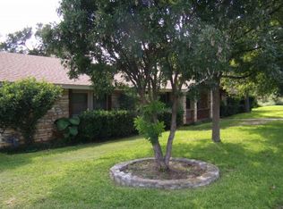 806 Country Club Rd, Georgetown, TX 78628