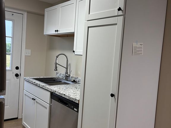 5th image of 116 Viking Rd #120