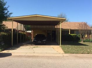 706 W Wood St, Shawnee, OK 74801
