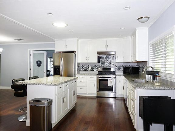 2nd image of 1225 Vienna Dr Spc 662