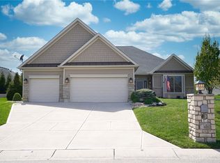 15 Anchor Ln, Springboro, OH 45066
