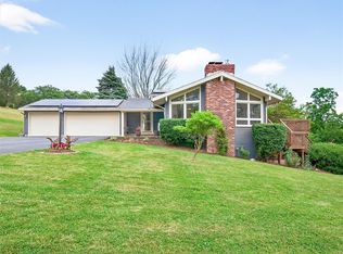 4586 Misty Hill Dr, Canandaigua, NY 14424