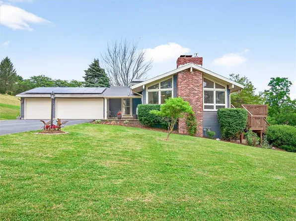 4586 Misty Hill Dr, Canandaigua, NY 14424