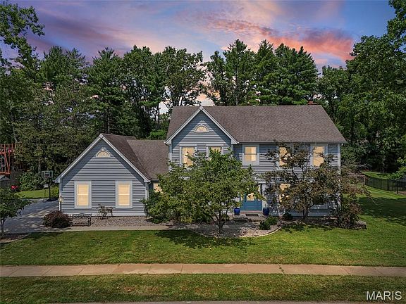 2nd image of 243 W Manor Dr