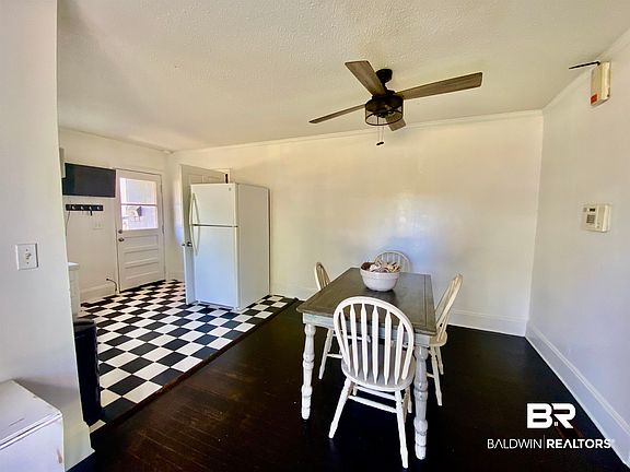 3rd image of 397 W Claiborne St