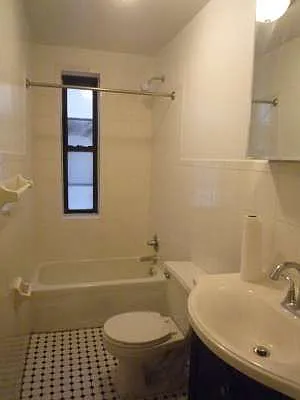 Rented by New York City Apartments | media 30