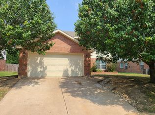 608 Liberty Ln, Crowley, TX 76036