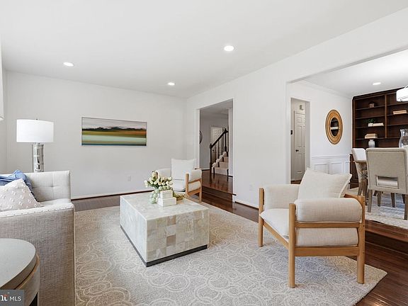 3rd image of 1122 Bettstrail Way