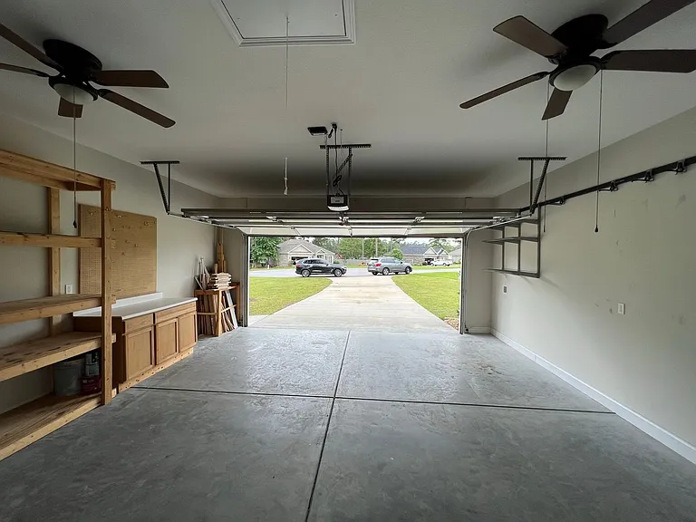 407 Tradewind Trl — Photo 26
