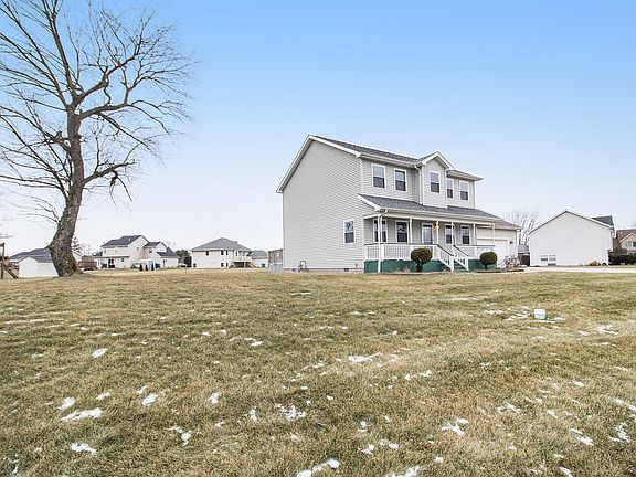 3rd image of 288 Kingston Dr