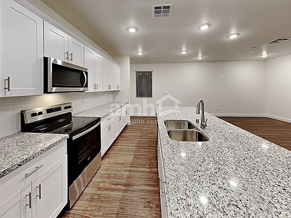 3rd image of 299 Cape Seville Pl