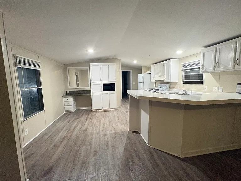 5433 Preston North Dr — Photo 4
