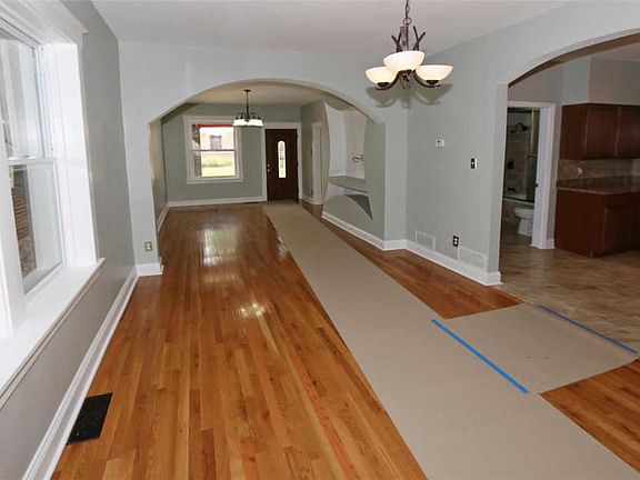 4th image of 4430 Ellenwood Ave