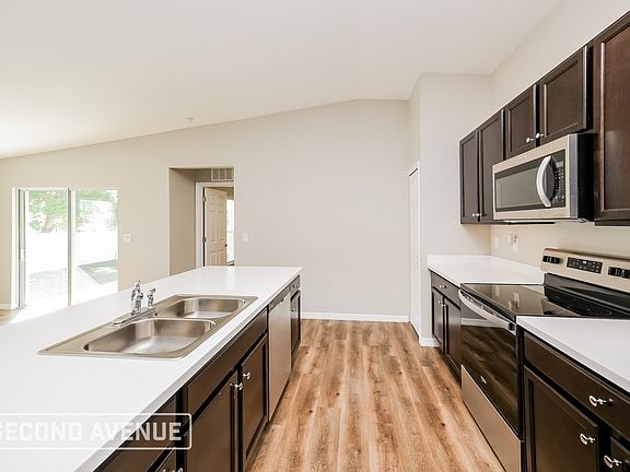 3rd image of 2351 Briarwood St