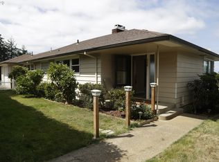 558 Fir Ave, Coos Bay, OR