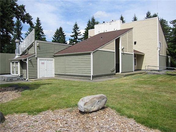 2nd image of 17338 Heather Ln SE