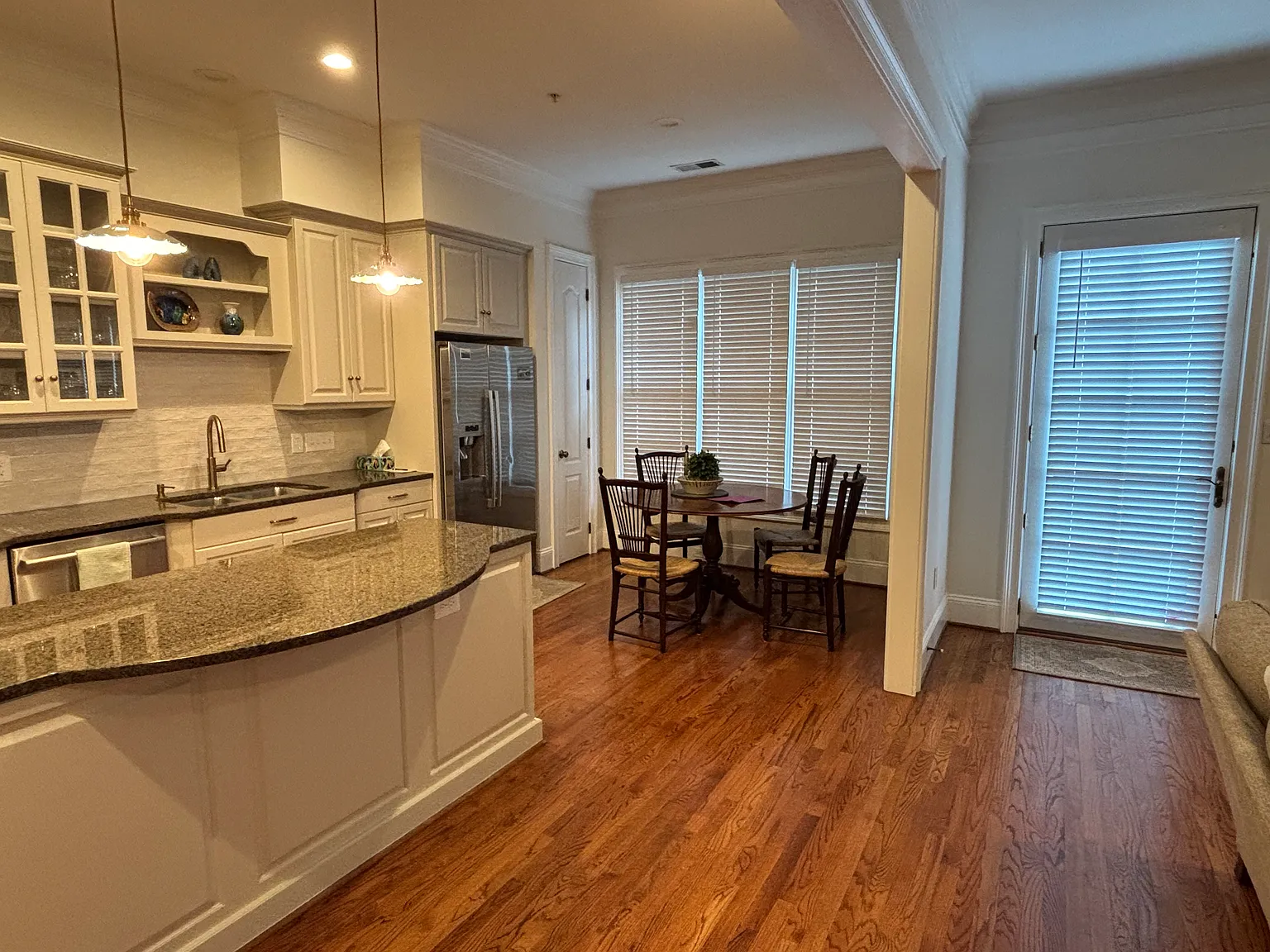 3 bed, 3477 sqft, $4,750 — Photo 3
